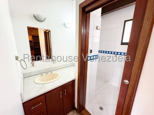 Casa En Alquiler - Mls #25-10738