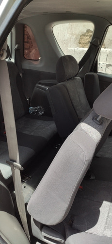 Kia Carens 1.8