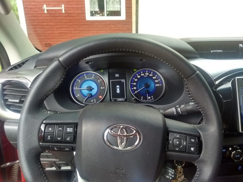Toyota Hilux 2.8 Cd Srv 177cv 4x2 2018