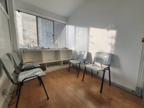 Arriendo Oficina De 7 Box 145 M2 Tenderini Santiago