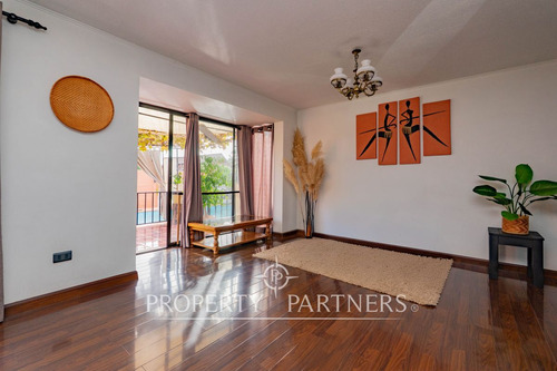 Venta De Casa Con Excelente Ubicación Y Conexión A...