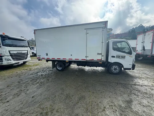 Hino 300 Dutro Refrigeración Nqr Npr 11500 Peso Báscula