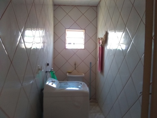 Casa Com 3 Dormitórios 1 Banheiro Lavanderia