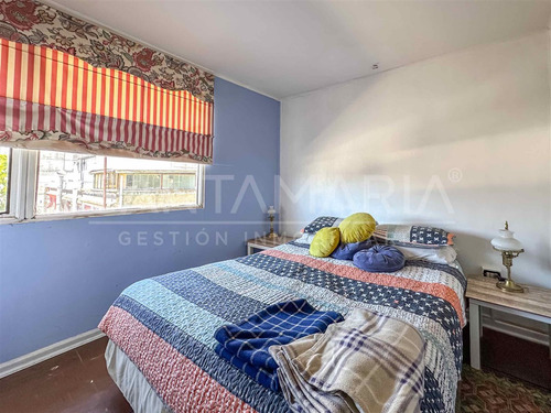 Departamento En Venta De 5 Dorm. En Concepción