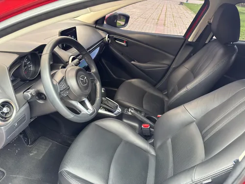 Mazda 2 1.5 TOURING AUTOMATICO HB