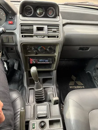 Mitsubishi Montero 3.0 V13