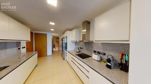 Departamento En Venta. Tiburón Terrazas Barra. Punta Del Este