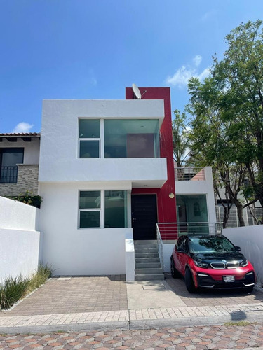 Casa En Venta, Frac. Milenio Iii, Bernardo Quintana, 10 Min Plaza Antea, Santiago De Queretaro , Queretaro