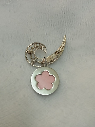 Imagen 2 de 2 de Relicario Novias Forma De Flor Y Strass