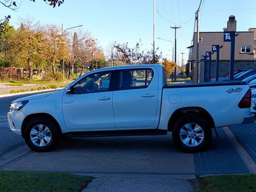 Toyota Hilux Pick-Up 2.8 Cd Srv 177cv 4x4