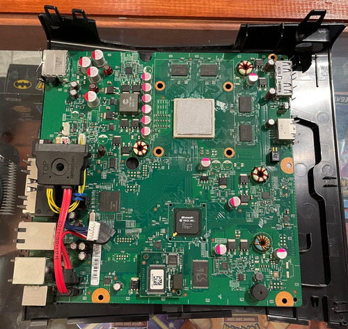 Consola Xbox 360 S Modelo 1439 Control Inalambrico Y Kinect Negro (Reacondicionado)