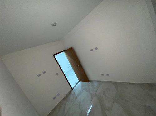 Imagem 7 de 14 de Casa, 2 Dorms Com 56.9 M² - Tude Bastos - Praia Grande - Ref.: Osc3 - Osc3