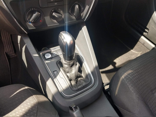 Imagen 13 de 15 de Volkswagen Jetta Trendline 2017