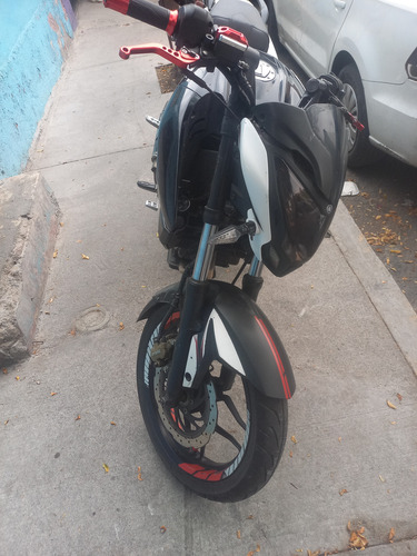 Pulsar Ns 200 Negro Con Blanco