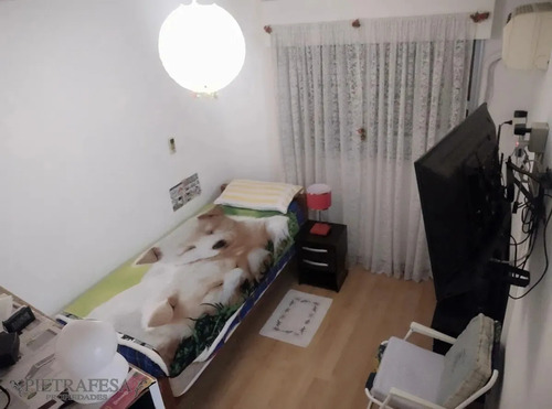 Apartamento Amueblado En Venta 2 Dormitorios, 1 Baño- Andes- Centro