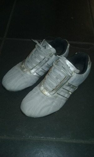 Tênis adidas Kundo