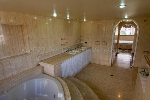 Hermoso Pent-house A La Venta En Las Acacias #25-10359 Josmary Sanjuan