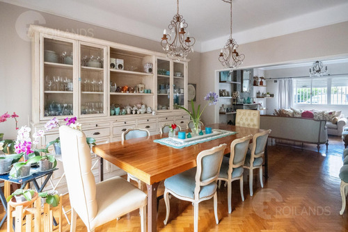 Venta Casa 7 Ambientes Con Patio, Cochera Y Playroom En Almagro