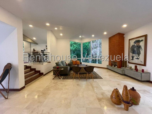 Casa En Venta En Alto Hatillo Remodelada Piscina Caracas Casas Angela Tochon
