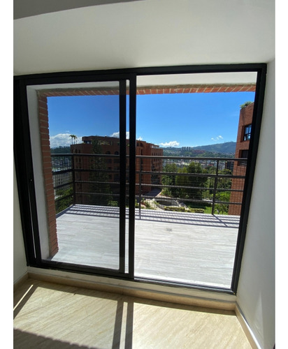 Venta. Apartamento (ph). Valle Arriba. Caracas. (mmv)