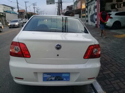 Fiat Siena 2006 1.8 Hlx Flex - Esquina Automoveis