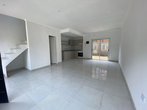 Venta Duplex 3 Amb C/cochera Ituzaingo A Estrenar