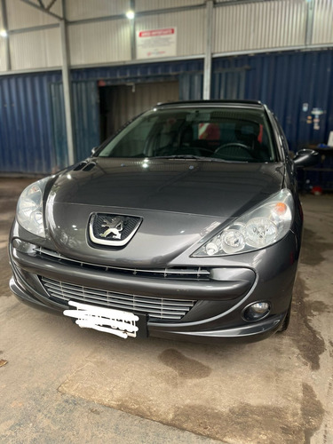 Peugeot 207 1.4 Sedan Hdi Xt