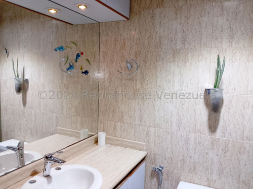 Alquiler De Departamento En Colinas Bello Monte #25-15077