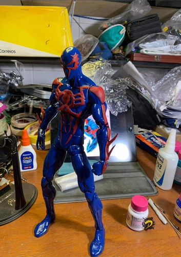 Homem Aranha 2099 Spider Man Marvel Icons 30c Custom Leia (Recondicionado)