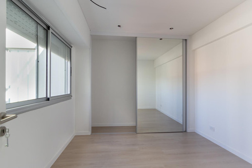 Venta Piso Exclusivo De 2 Dormitorios En Arroyito Rosario - Olive Al 900