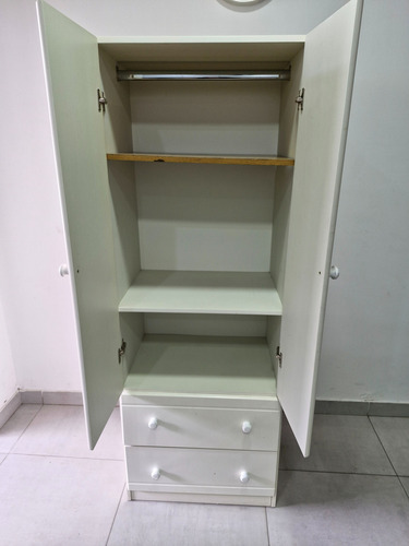 Placard Niño Blanco 1,60 X 60 X 44 Usado Blanco (Usado)