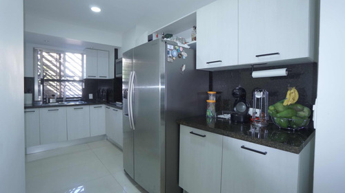 Imagen 8 de 15 de Apartamento Con Terraza En Venta En Cacicazgos, Cercano Avenida Anacaona