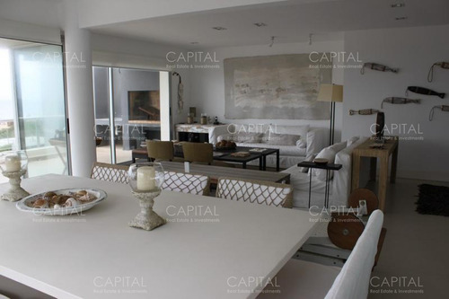 Apartamento En Playa Brava Punta Del Este  Tres Dormitorios + Dependencia