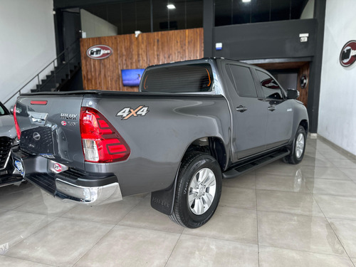 Toyota Hilux Pick-Up 2.8 Cd Srv 177cv 4x4