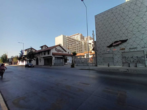 Lira, Próximo Metro Santa Isabel // 1d Y 1b (69738)