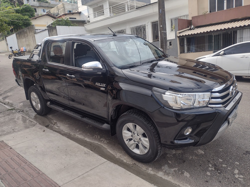 Toyota Hilux 2.7 Srv Cab. Dupla 4x2 Flex Aut. 4p