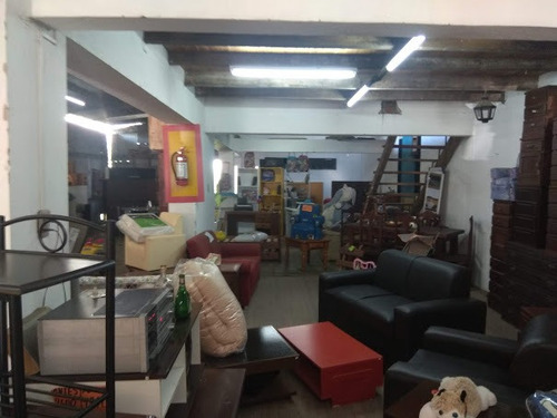Amplio Terreno Con Local Sobre Avenida Bulevar Artigas