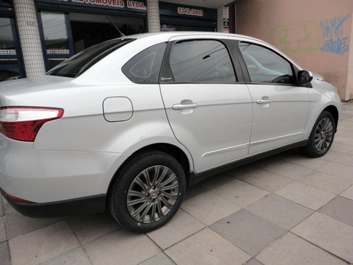 Fiat Siena 1.6 Mpi Essence 16v Flex 4p Automatizado