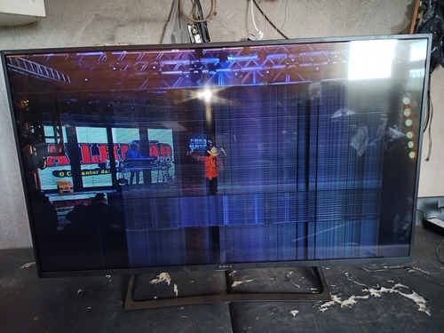 Imagem 4 de 10 de Tv Sony Com Defeito De Tela Modelo Kd-49x705e 4k