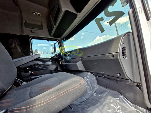 Caminhão Mb 2536 Axor 6x2 Cabine Leito Automático Susp Mola