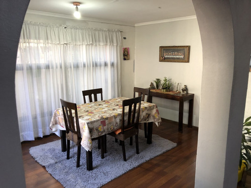 Vende Casa Grande 4 Dorm, 2 Baños, A Pocas Cuadras Metro Rod