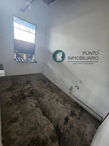 Oportunidad Local Con Isla Al Frente Plaza Comercial Gastronomica Incluye Prestamo Licencia Venta Alimentos Y Bebidas
