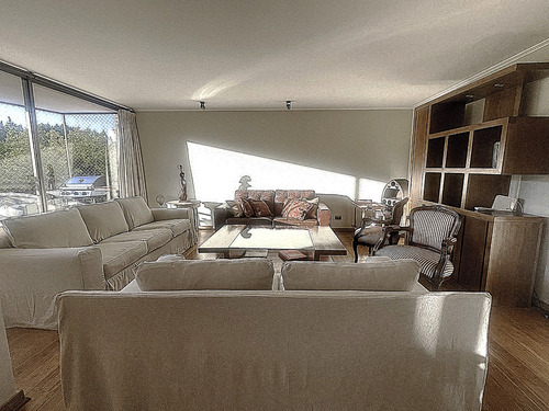 Amoblado Por Temporada. Bicentenario. 3d/3b + Servicios