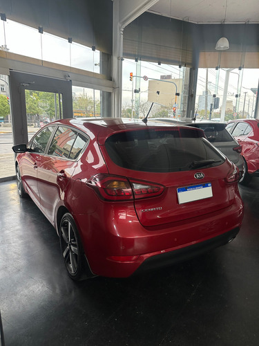 Kia Cerato 2.0 Sx At6 5 p