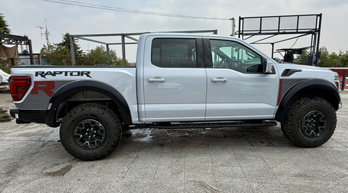 Ford Lobo Raptor 5.2 V8 R 4Wd At