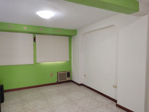 Imagen 11 de 16 de Rentahouse Celeste Nuñez 04244475408 Cod 2211475