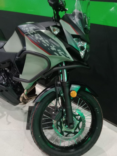 Imagen 3 de 19 de Motocicleta Kawasaki Versys 300x 2023 0km Verde C/defensas