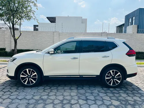 Nissan X-Trail 2.5 Exclusive 3 Row Cvt