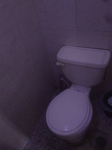 Imagen 9 de 17 de Se Alquila Apartamento En La Urbanizacion Monteserino