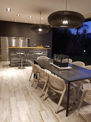 Casa En Los Castores